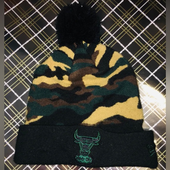 Chicago Bulls Beanie Army - Picture 1 of 3